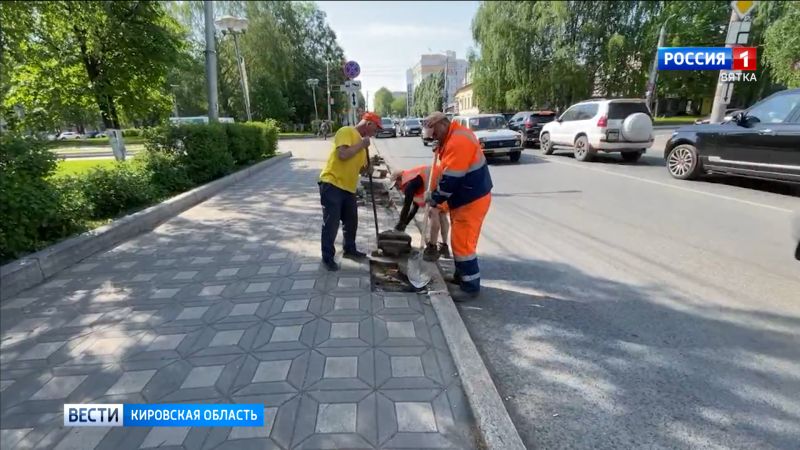 В Кирове начались работы по ремонту тротуаров