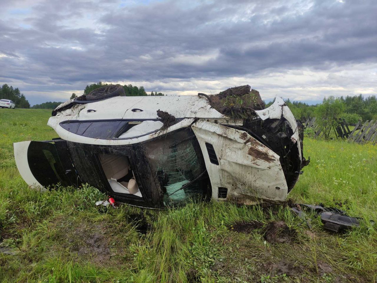 В Шабалинском районе перевернулся «Мерседес»