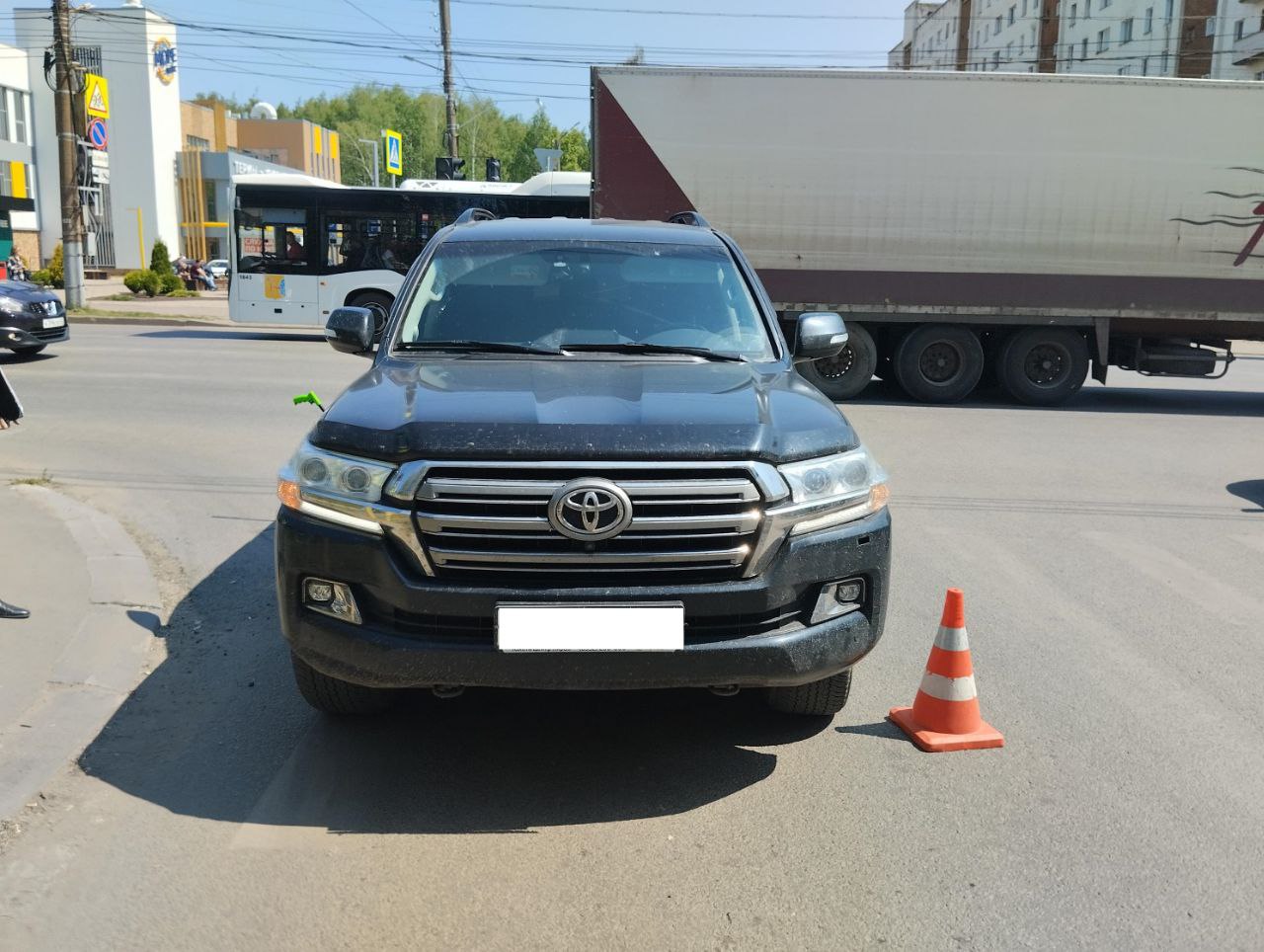 В Кирове на пешеходном переходе японский внедорожник насмерть сбил 82-летнюю старушку