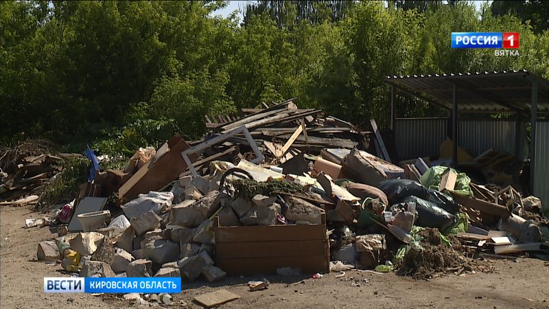 Популярное место отдыха и рыбалки у горожан Филейский затон утопает в мусоре