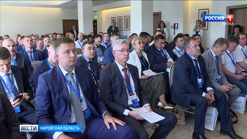 Киров впервые проводит семинар для дорожных специалистов со всей страны