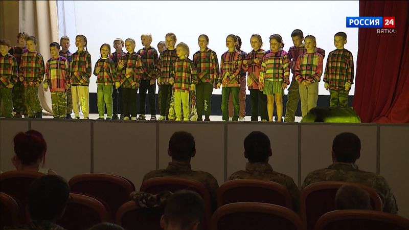 Юные артисты подготовили концерт для росгвардейцев