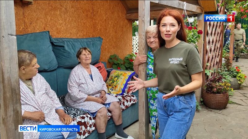 Народный фронт Кировской области передал помощь от кировчан приюту в ЛНР