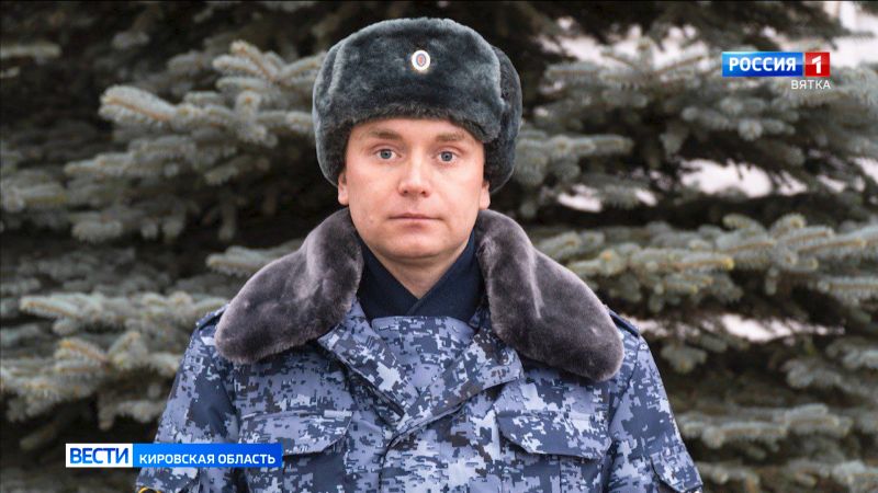 Кировский сотрудник УФСИН спас мужчину из горящего автомобиля