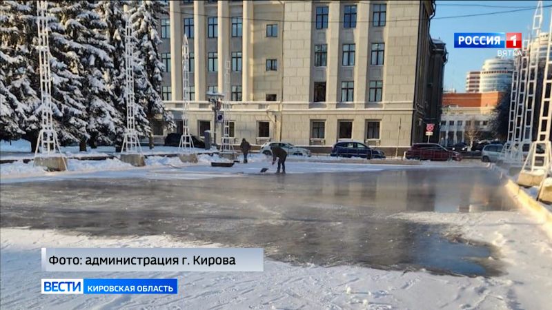 На Театральной площади идёт строительство праздничного городка