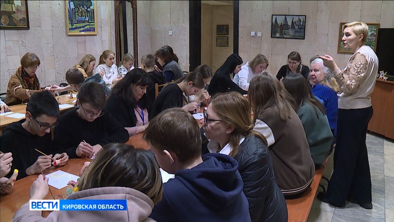 В Кирове прошел форум-конференция о народных художественных промыслах и креативных индустриях