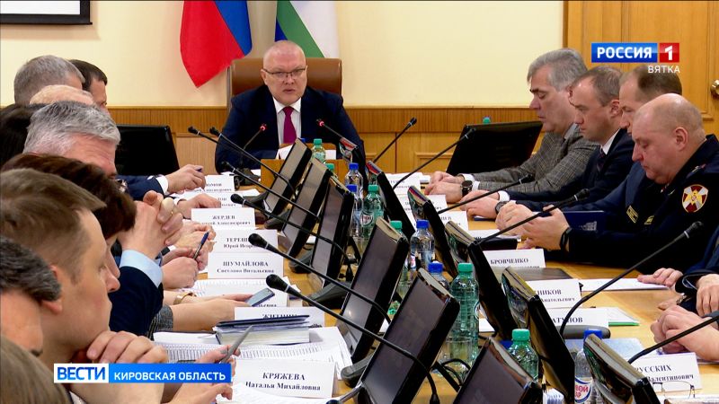 В Кирове обсудили готовность всех служб к новогодним каникулам