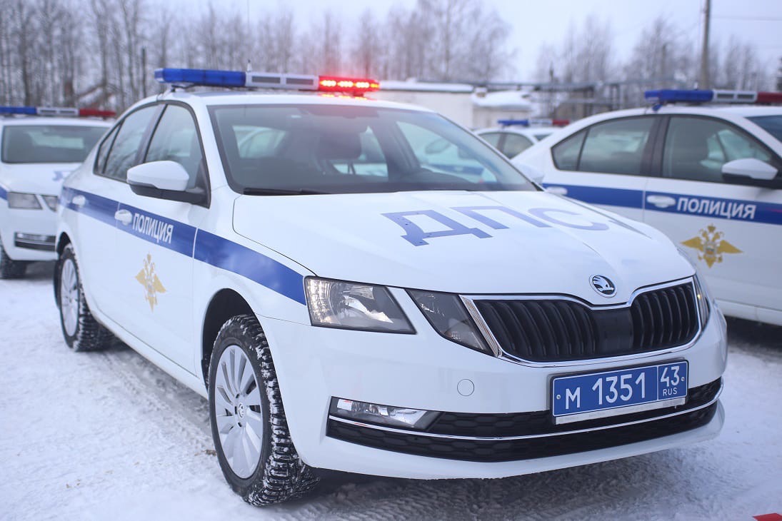 В праздничные дни на дорогах Кировской области произошло 13 ДТП: 2 человека погибли, 18 травмированы