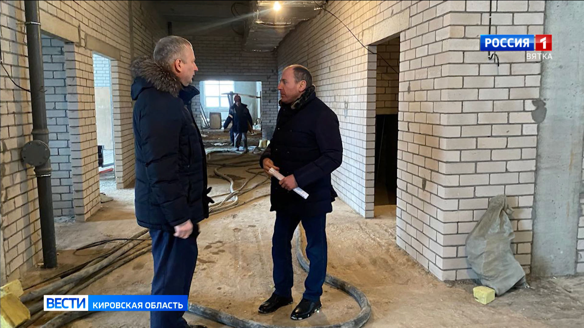 Алексей Жердев оценил строительство кировской школы на Мостовицкой в Чистых прудах