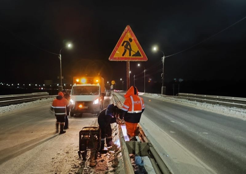 После аварии на Новом мосту начнут монтировать сигнальные столбики