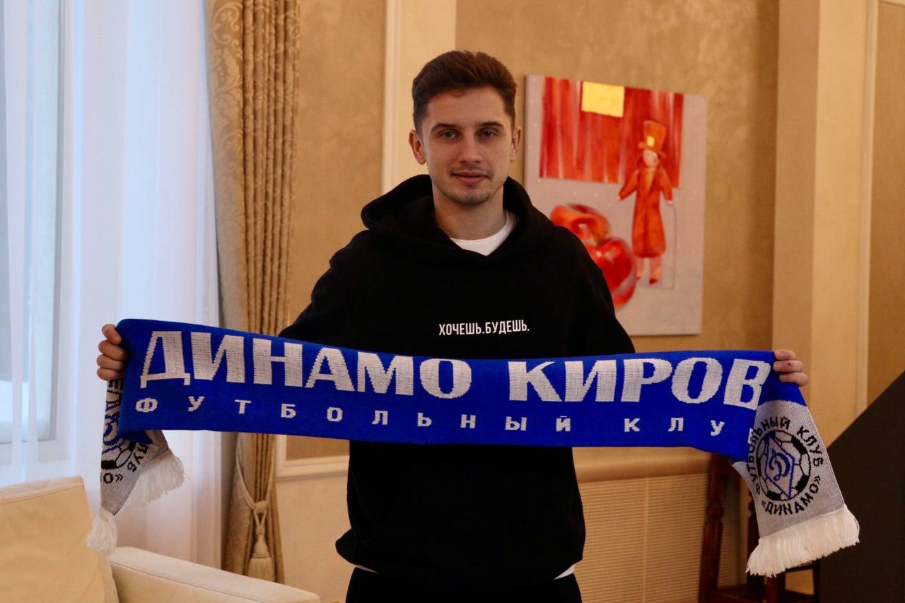 24 7 киров новости. 24 7 киров новости. 24 7 киров новости. Машина на улице. Елабуга сбили пешехода фото.