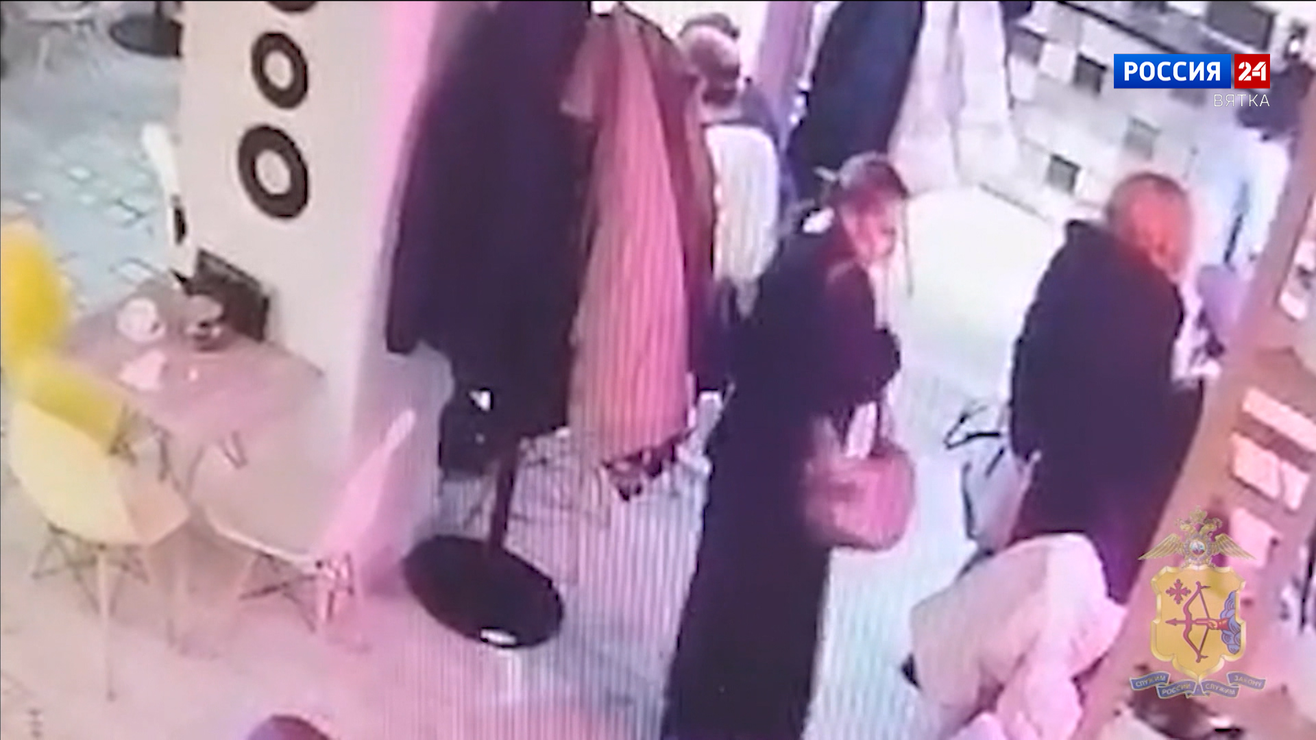 Полицейские в Кирове устанавливают личность женщины, возможно, причастной к краже сотового телефона