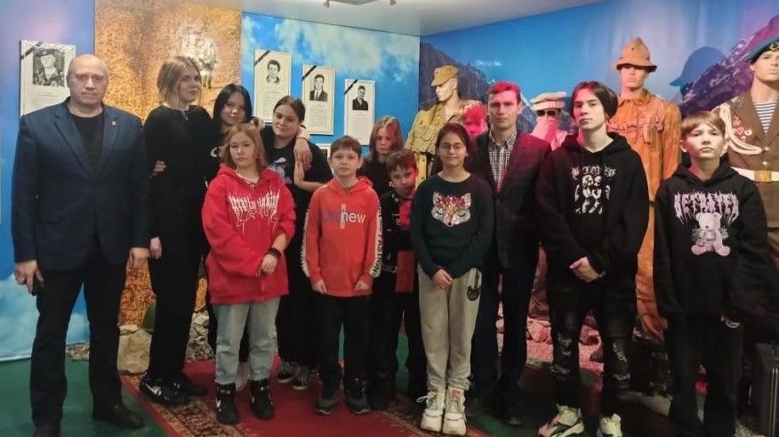 Дети-сироты посетили музей «Боевого братства»