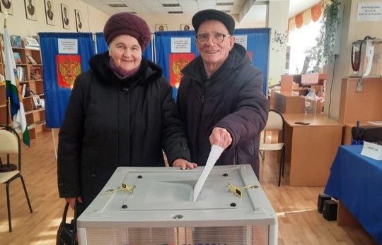 Алексей Иконников из Вятских Полян в день своего 89-летия принял участие в голосовании