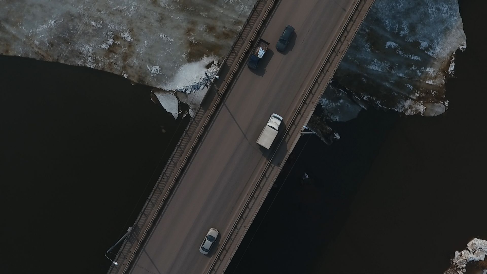 В Кировской области ежедневно ведется обследование мостов