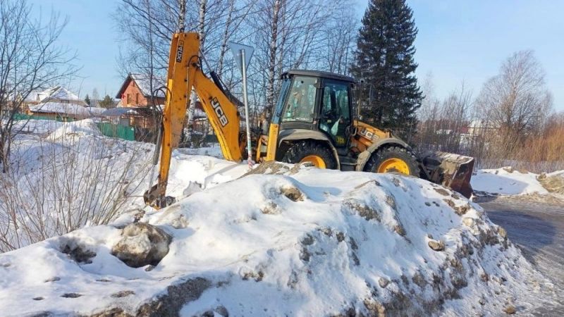 В Кирове начали очистку водоотводных труб, чтобы избежать подтопления улично-дорожной сети