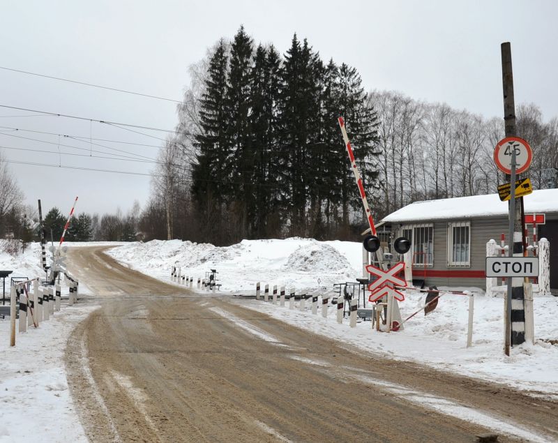 В Кирове ограничат движение по переезду в Радужном