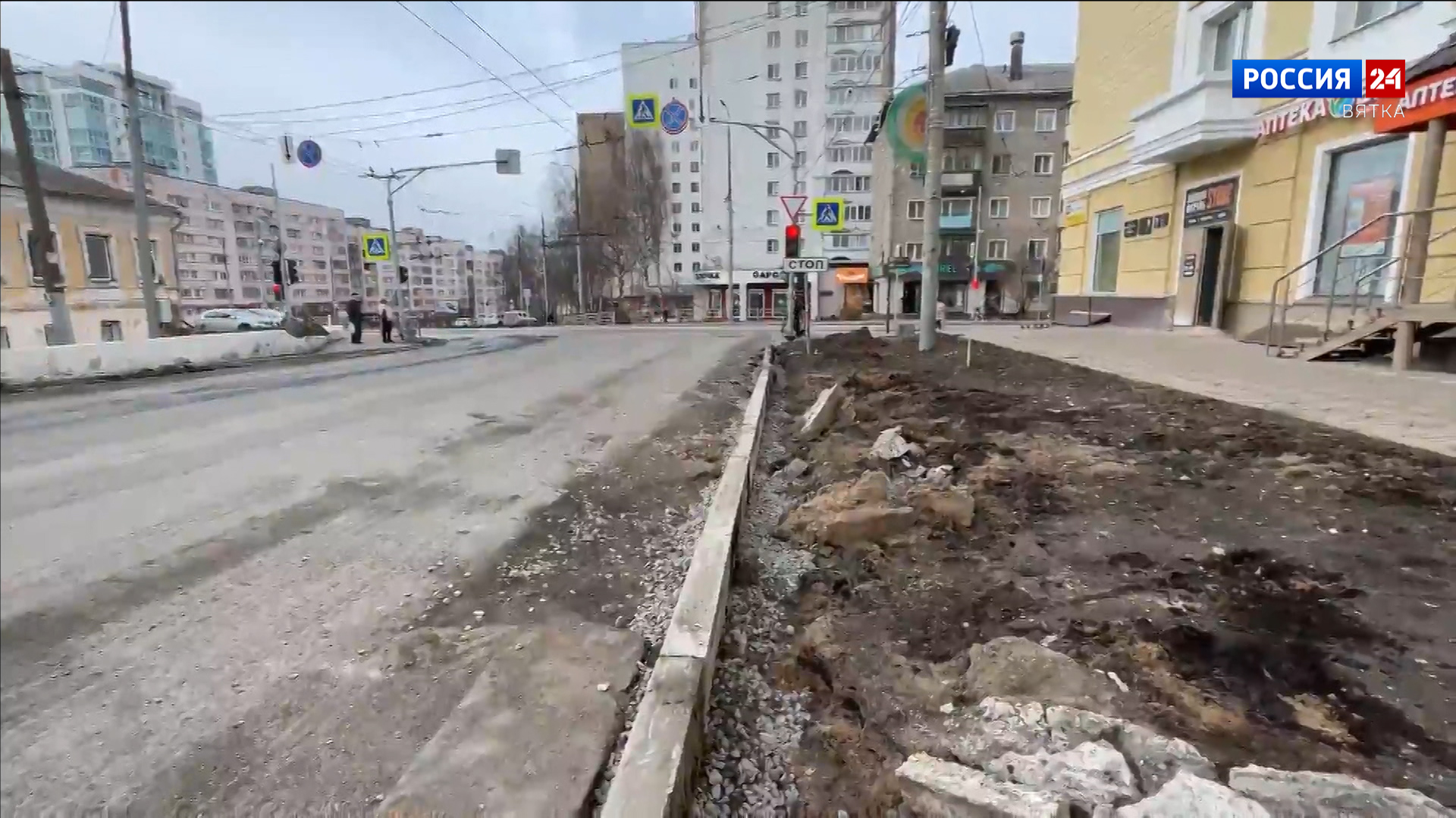 На улице Карла Маркса продолжается ремонт дорожного полотна