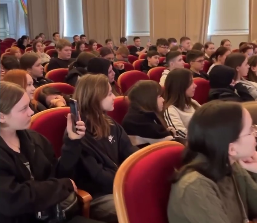 В Кировскую область прибыли дети из Белгорода