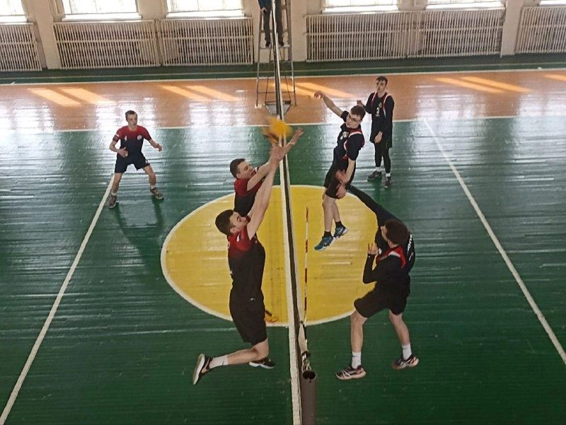 Завершились областные соревнования по волейболу