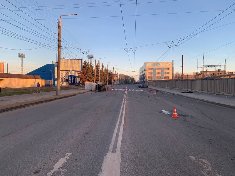 Два водителя пострадали в Кирове в аварии на Октябрьском проспекте