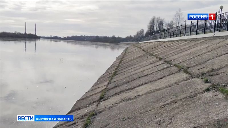 Вода в реке Вятке в районе Кирова поднялась до отметки 381 см