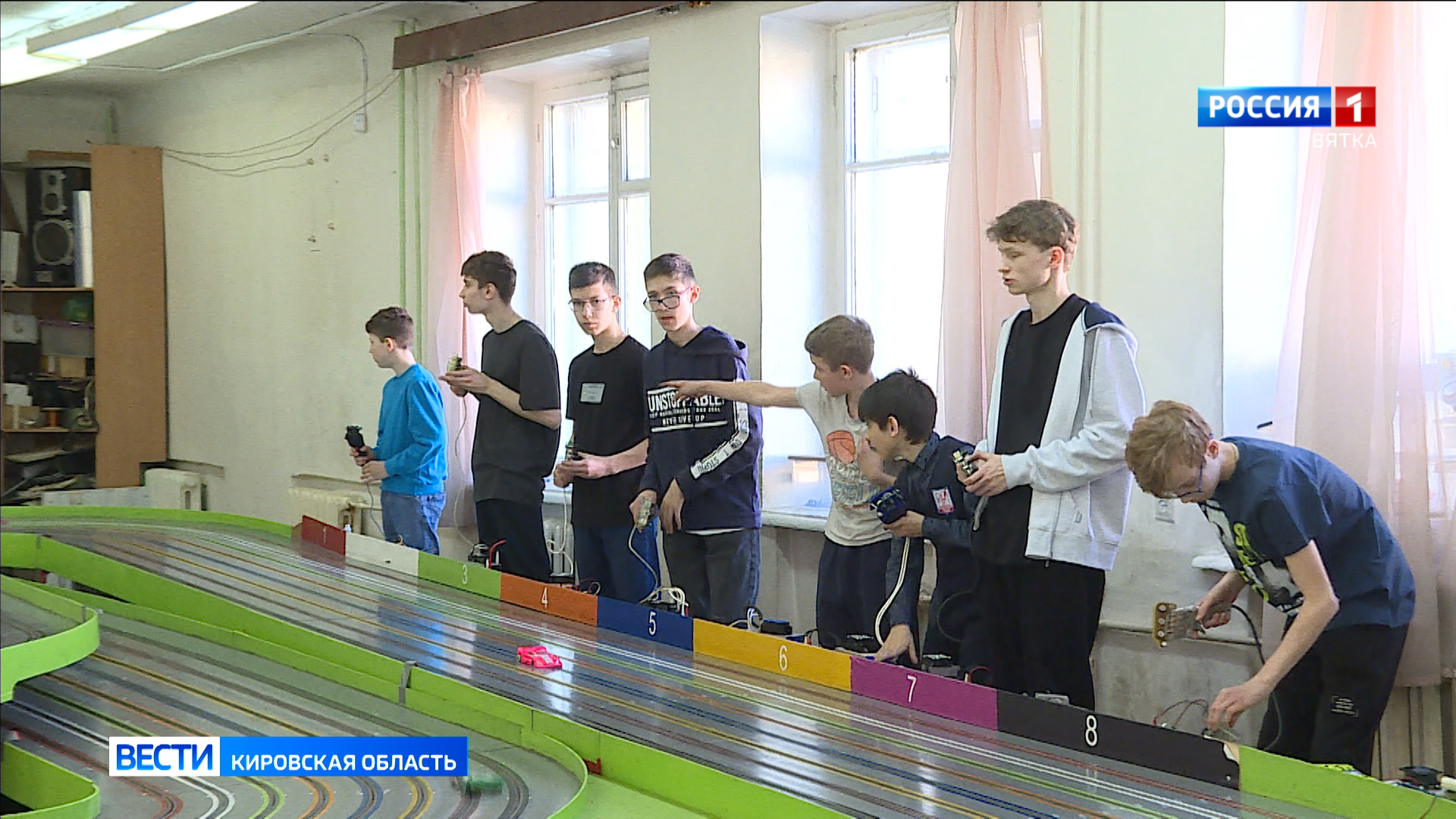 В Кирове прошло городское Первенство по автомодельному спорту