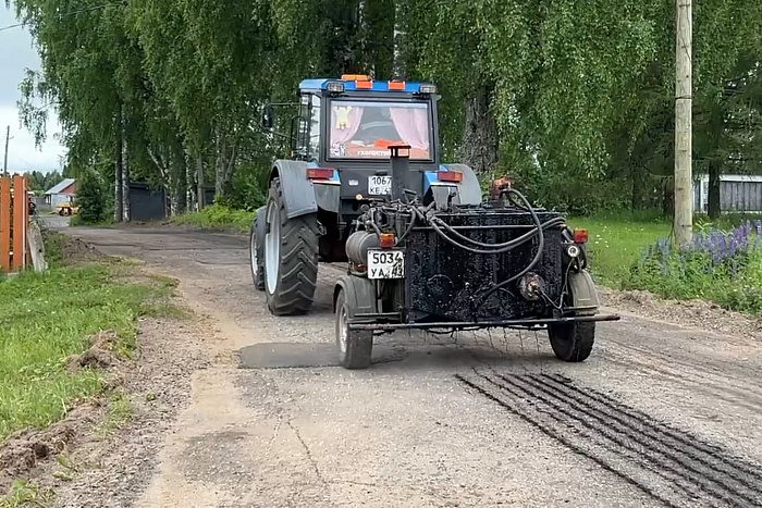 В Юрьянском районе по «Дорожному миллиарду» ремонтируют дорогу