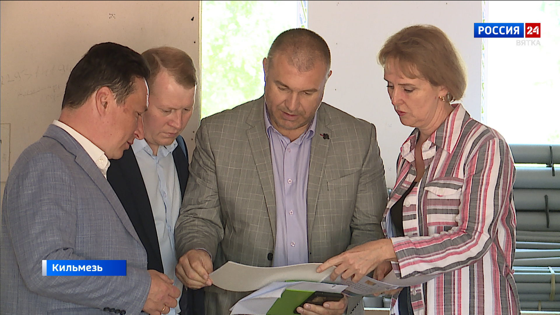 Министр здравоохранения Кировской области проверила ход строительства поликлиники в Кильмези