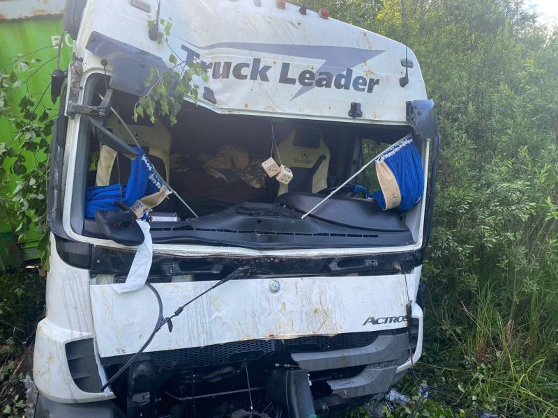 В Кировской области в ДТП с грузовиком пострадали три человека