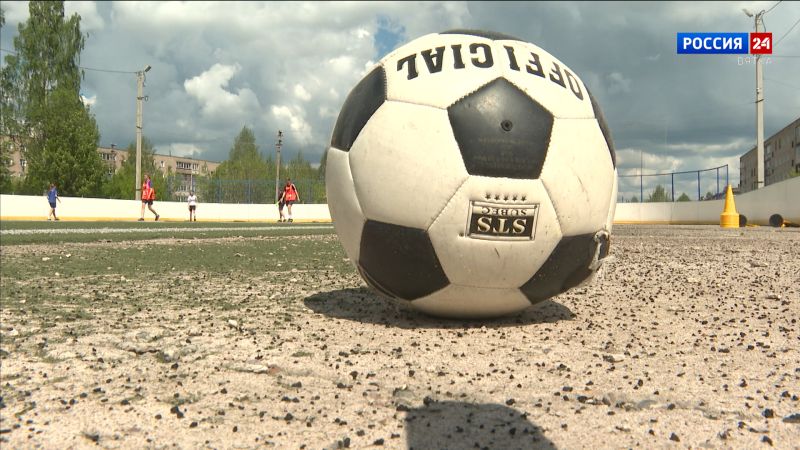 В Зуевке развивается женский футбол