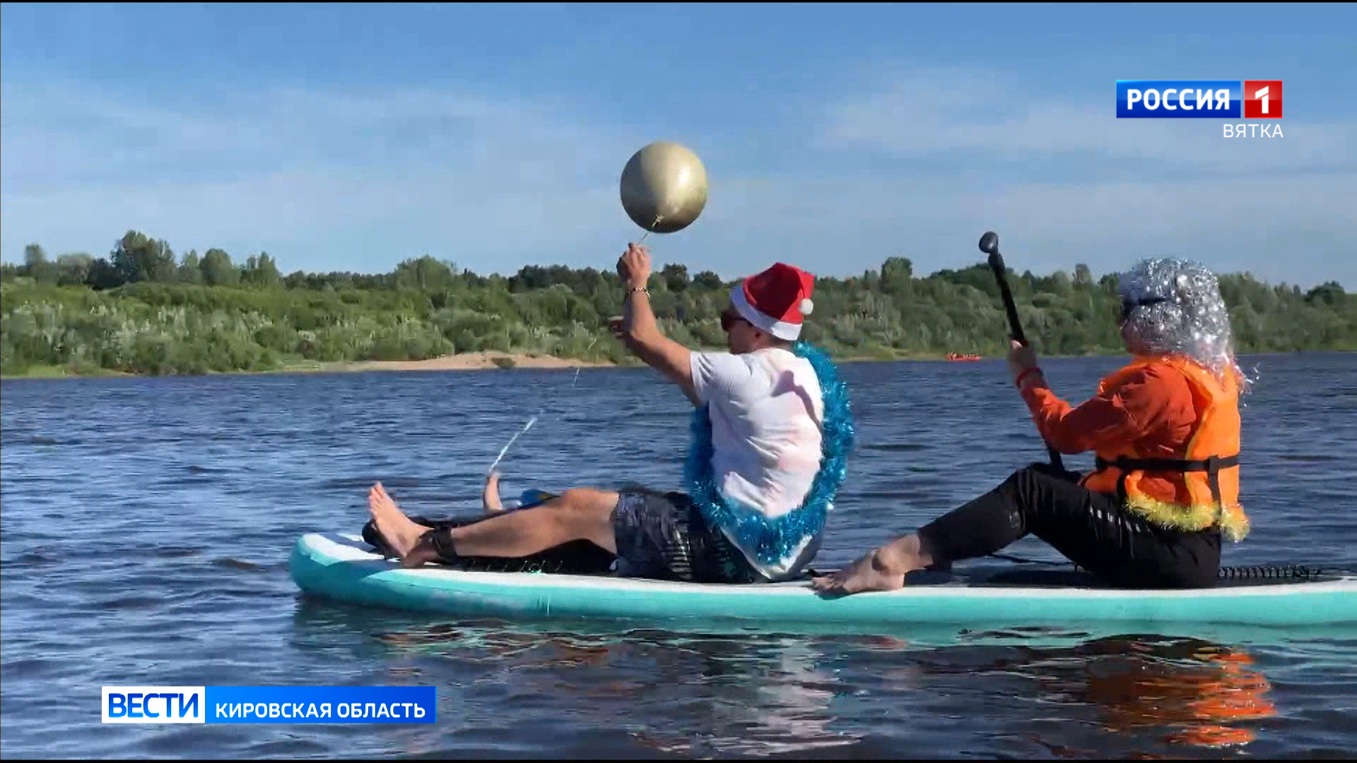 На сапах по Вятке проплыли лисы, тигры, кикиморы, принцессы и королевы