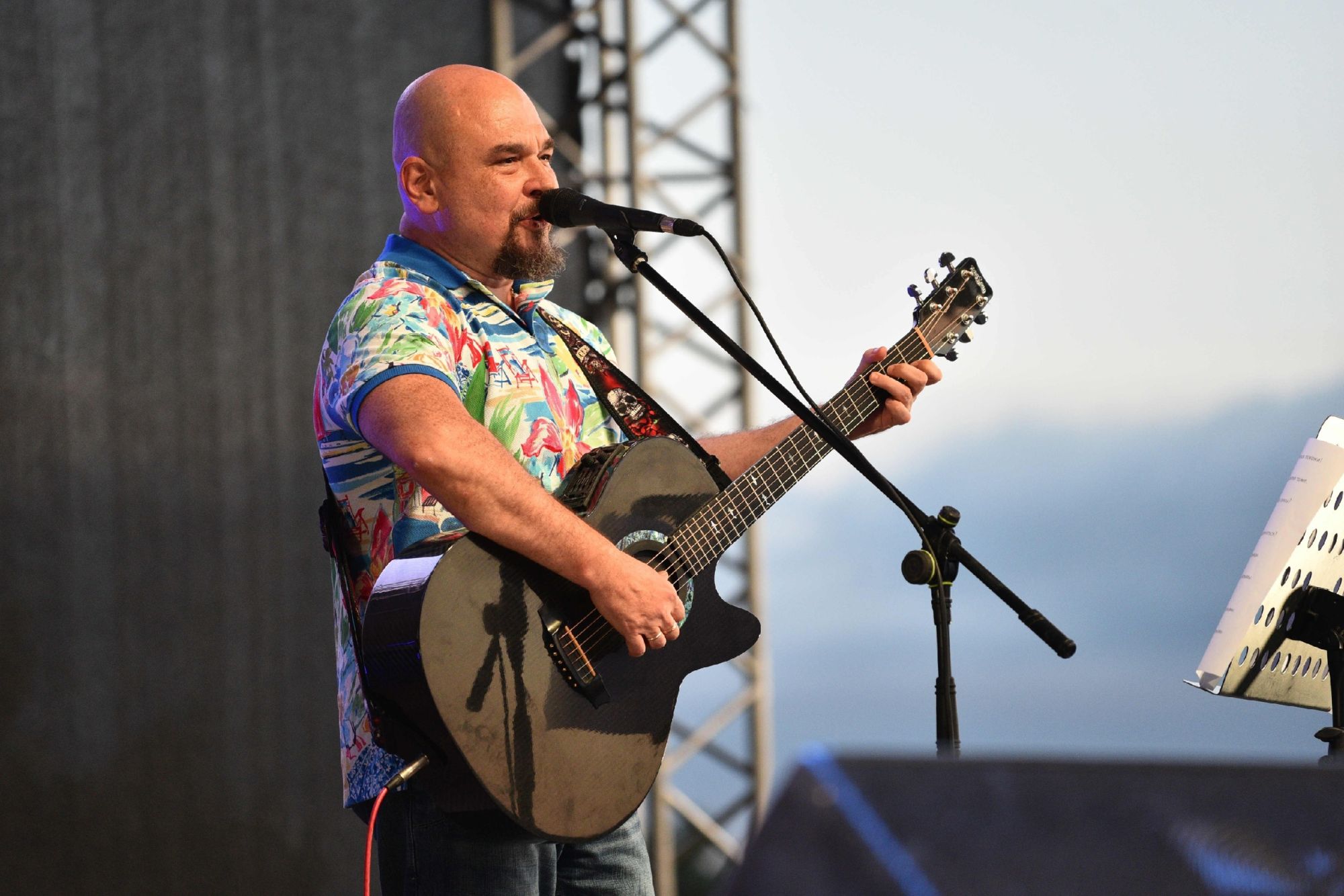 В Кирове выступил Сергей Трофимов