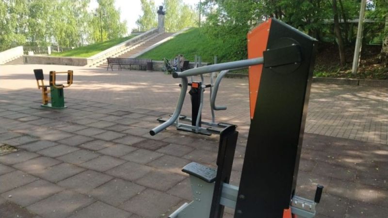В Кирове на набережной Грина заменят сломанные тренажеры