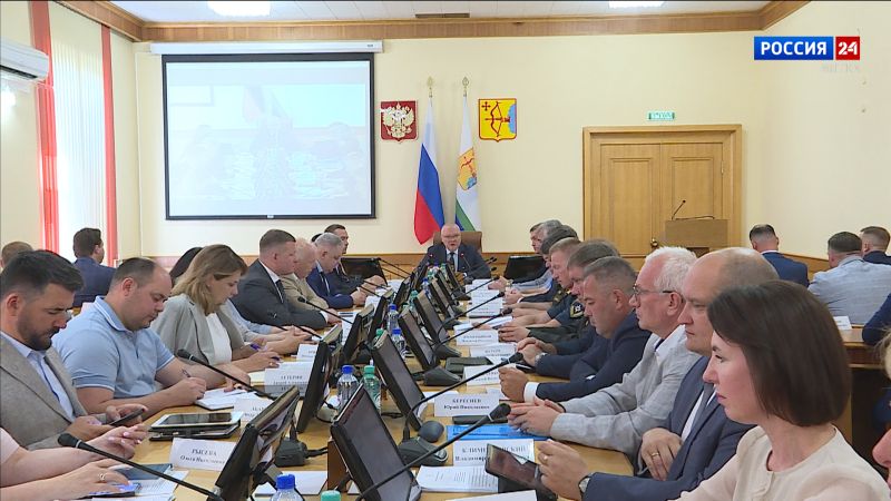 Александр Соколов поручил муниципалитетам контролировать ликвидацию борщевика