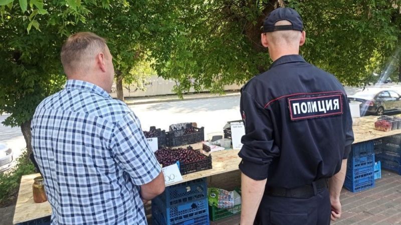 У Центрального рынка в Кирове прошел рейд по несанкционированной торговле