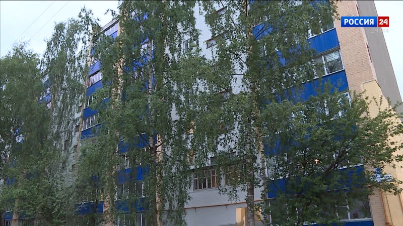 Жильцы дома на улице Воровского жалуются на «дождь» в квартирах