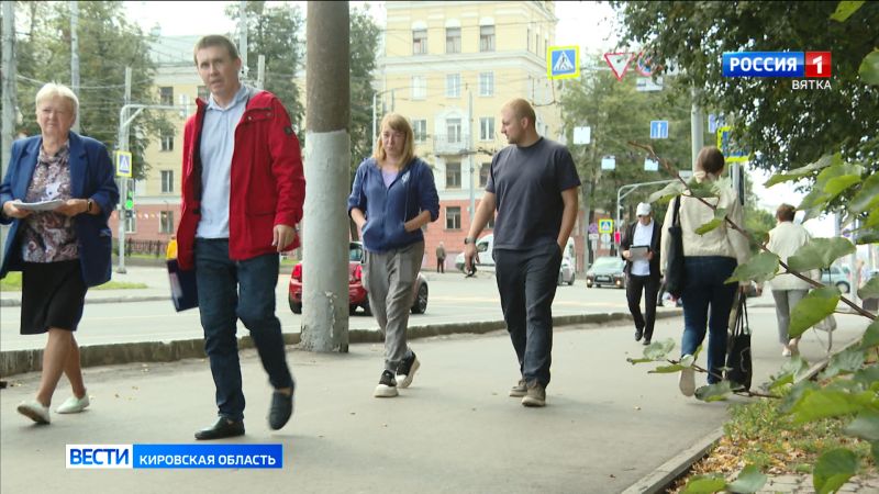 В Кирове приводят в порядок пешеходные зоны