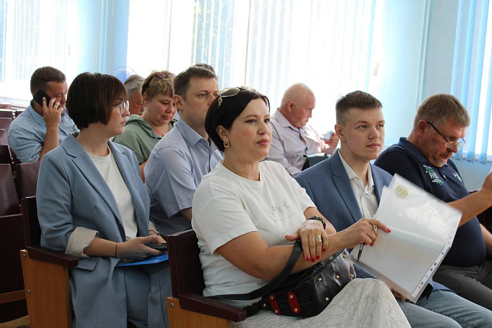 Члены правительства Кировской области стали наставниками для участников молодёжного правительства