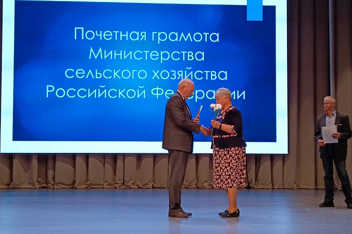 В Кирове вручили благодарности сотрудникам ветеринарной службы