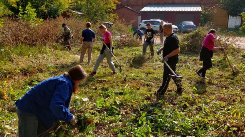 В первых общегородских субботниках участвовали более 2 тысяч кировчан