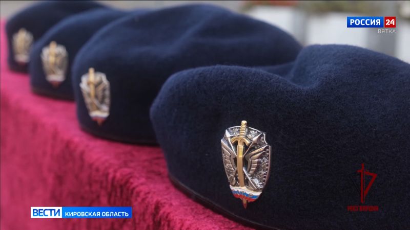 Сотрудники Росгвардии прошли испытания на право ношения знака отличия полицейского спецназа