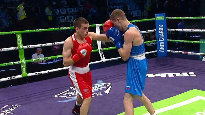 Кировский боксер Максим Кузнецов вышел в полуфинал чемпионата России