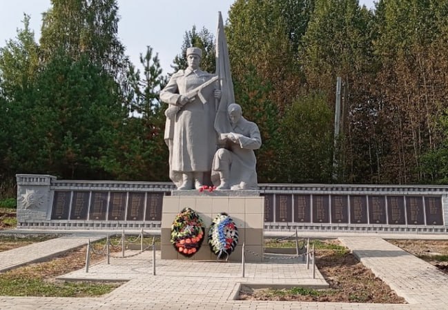 В Немском районе отремонтировали памятник воинам