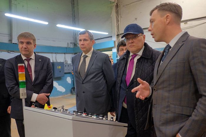 В Кирове представили уникальный мобильный лабораторный комплекс