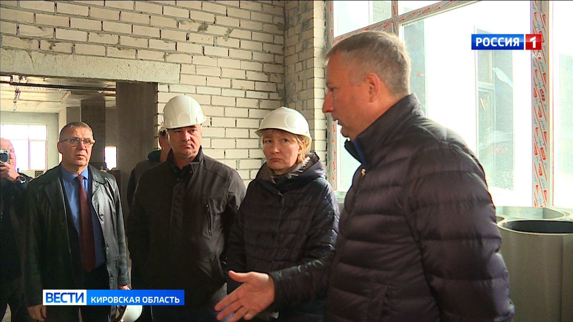 В Кирове проверили ход строительства школ