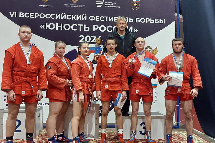 Кировские самбисты завоевали бронзу Всероссийского фестиваля борьбы «Юность России»