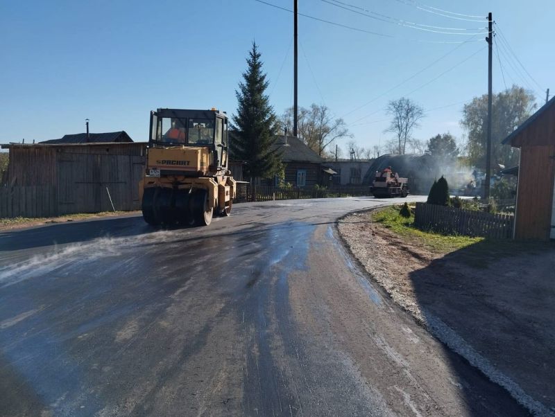 В поселке Уни Кировской области ремонтируют улицу Больничную