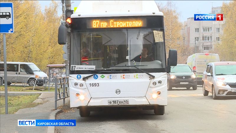 Симаков проверил жалобы нововятичей на большие интервалы в движении автобуса № 87