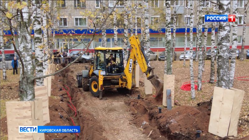 В Кирове продолжается благоустройство трех скверов